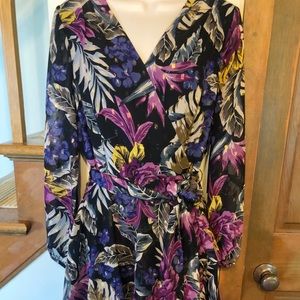 Tahari floral print mini dress . Size 8
